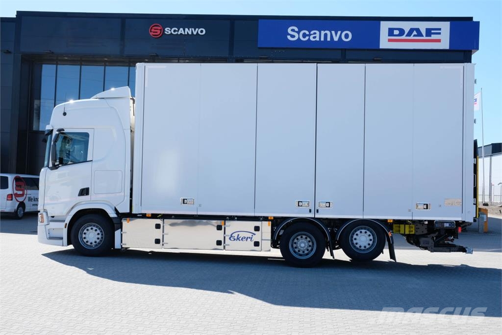 Scania R 560 6x2*4 Ekeri skåpbil Φορτηγά Κόφα
