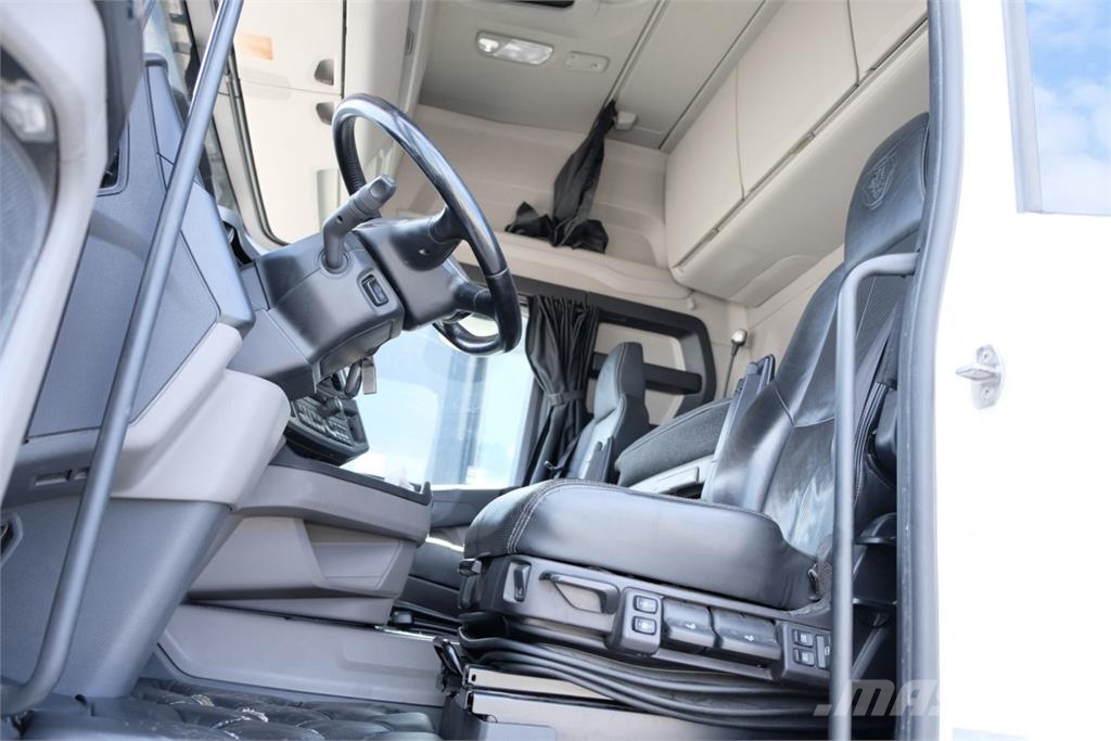Scania R500 Super 6x2*4 Ekeri 2022 - välutrustad skåpbil  Camiones con caja de remolque
