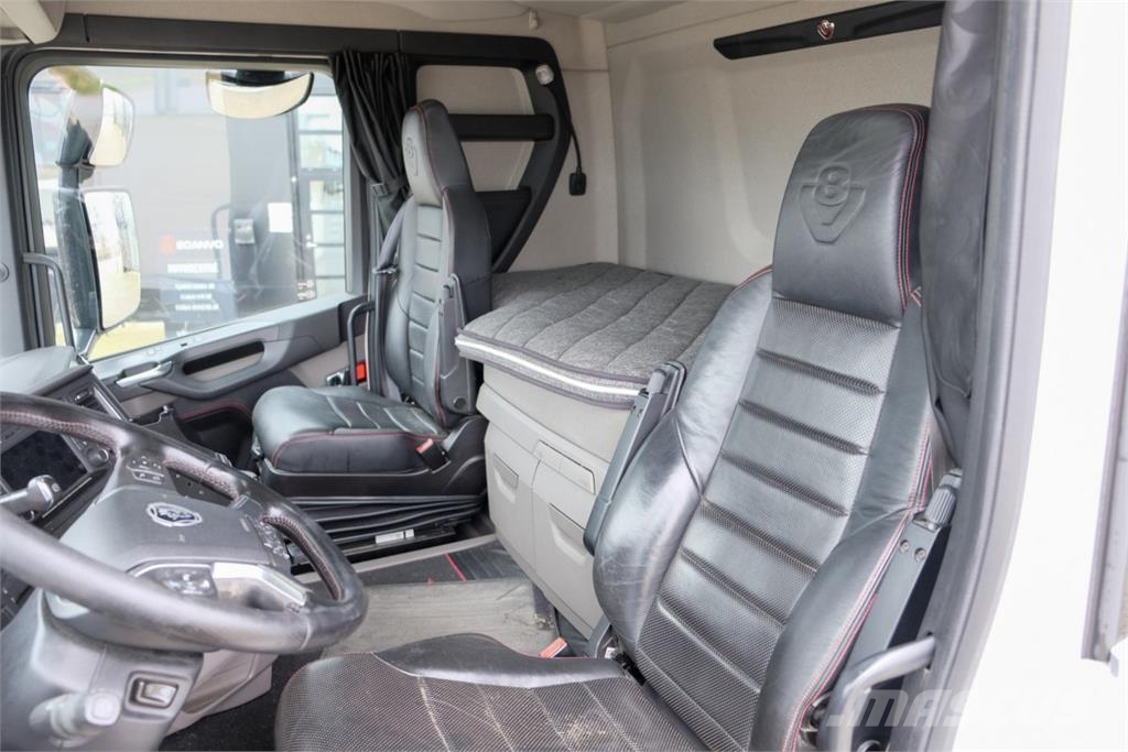 Scania R590 V8 6x2*4 Närko skåpbil - Zepro 2t lift Sanduk kamioni