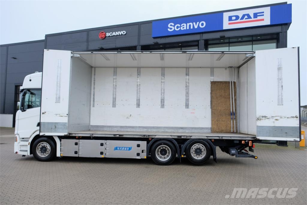 Scania R590 V8 6x2*4 Närko skåpbil - Zepro 2t lift Sanduk kamioni