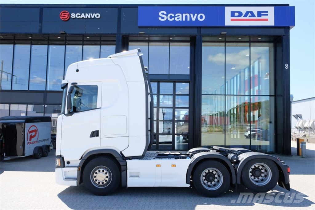 Scania S 560 6x2 dragbil 2024 - endast 18910 mil! Autotractoare