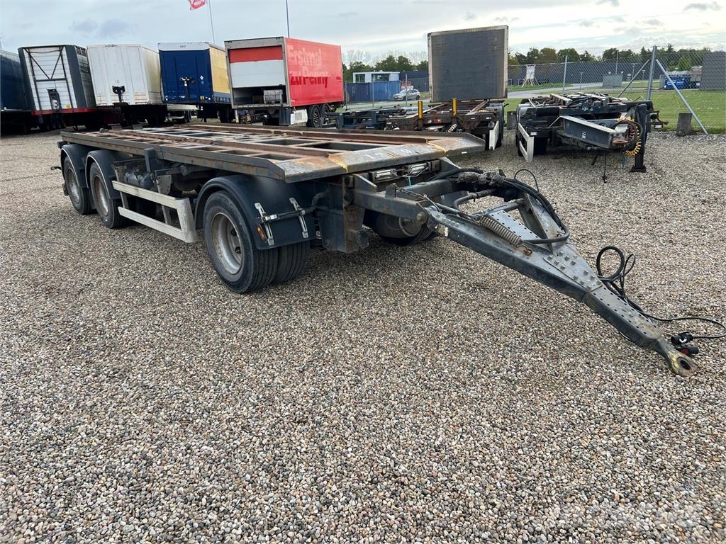 CMT PT 6,5 - 7,0 mtr containere Ostale prikolice