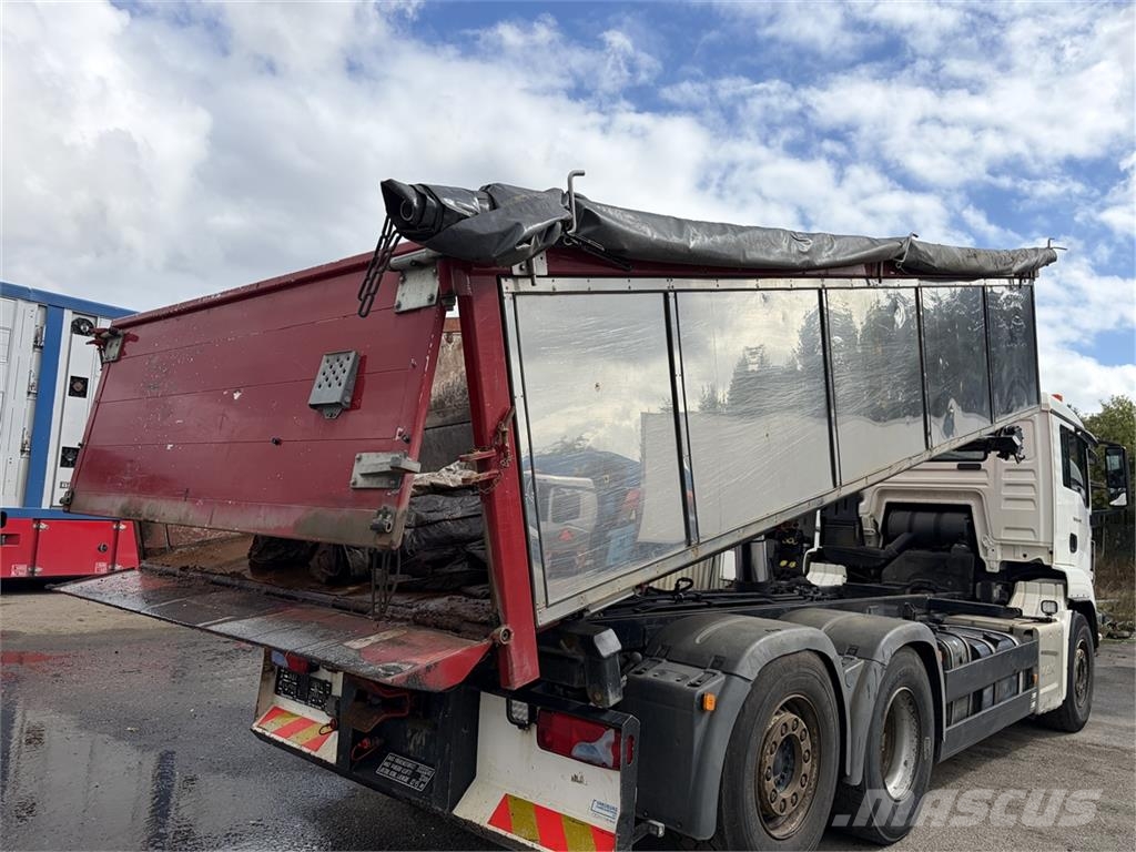 DC-Container 5,95 mtr 2-delt pendel - isoleret asf Фургони