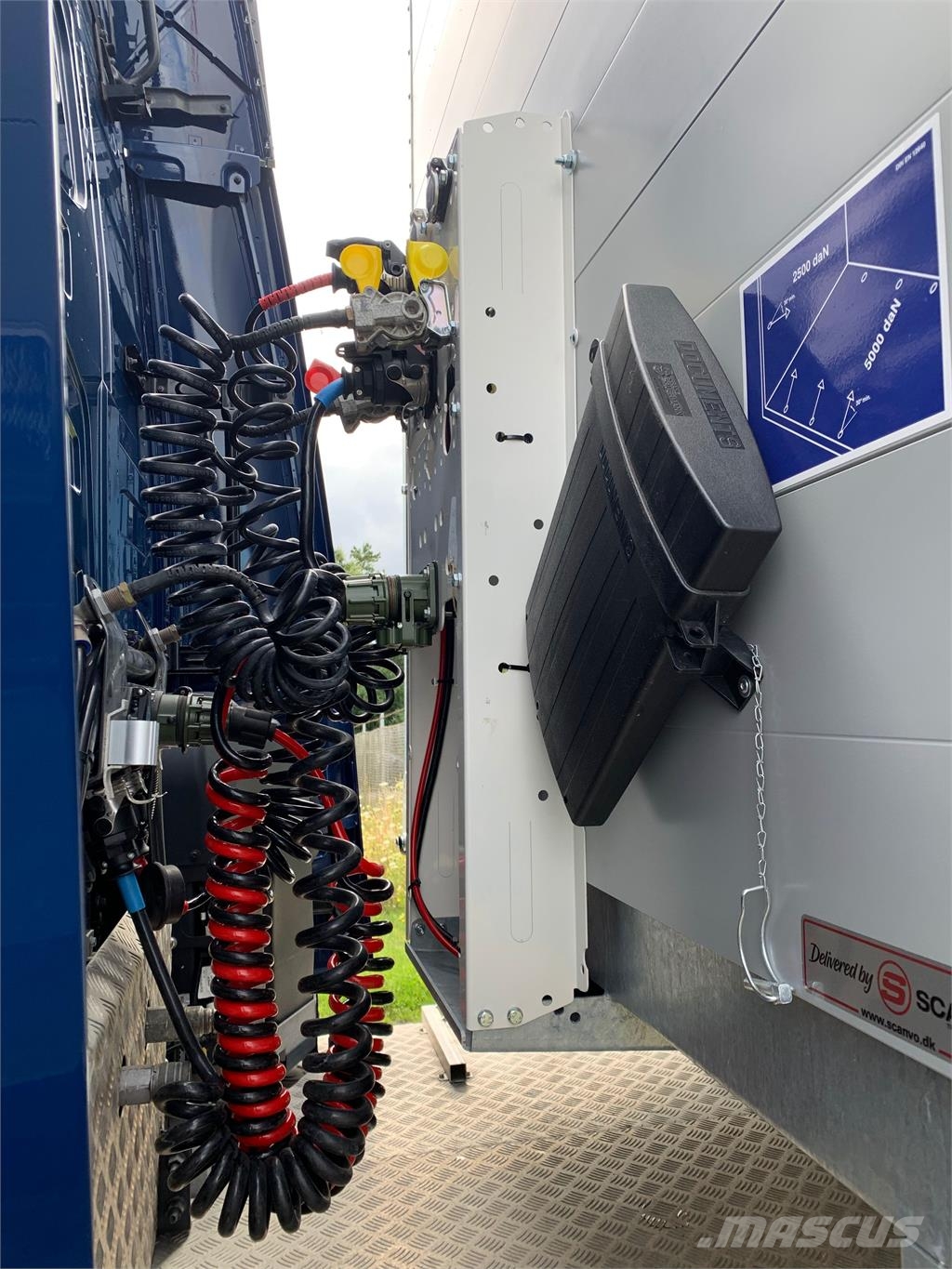 Hangler 13,6 mtr 2 akslet city lift - 33 pallers Opleggers met meesturende achterwielen