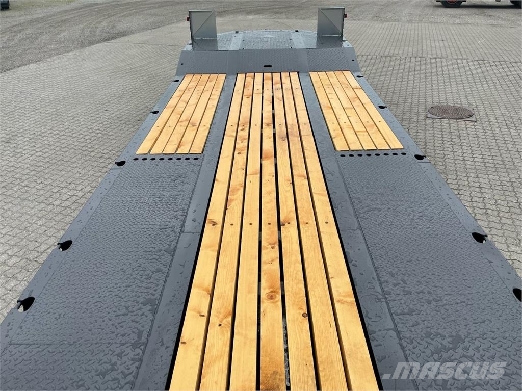Hangler DTL-H 300 30-24 ton maskin hænger til traktor Góndola de cama rebajada