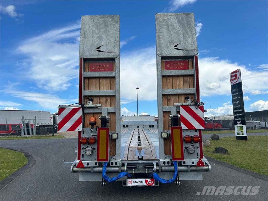 Hangler SDS-H 510-T 3-aks maskintrailer Diepladers