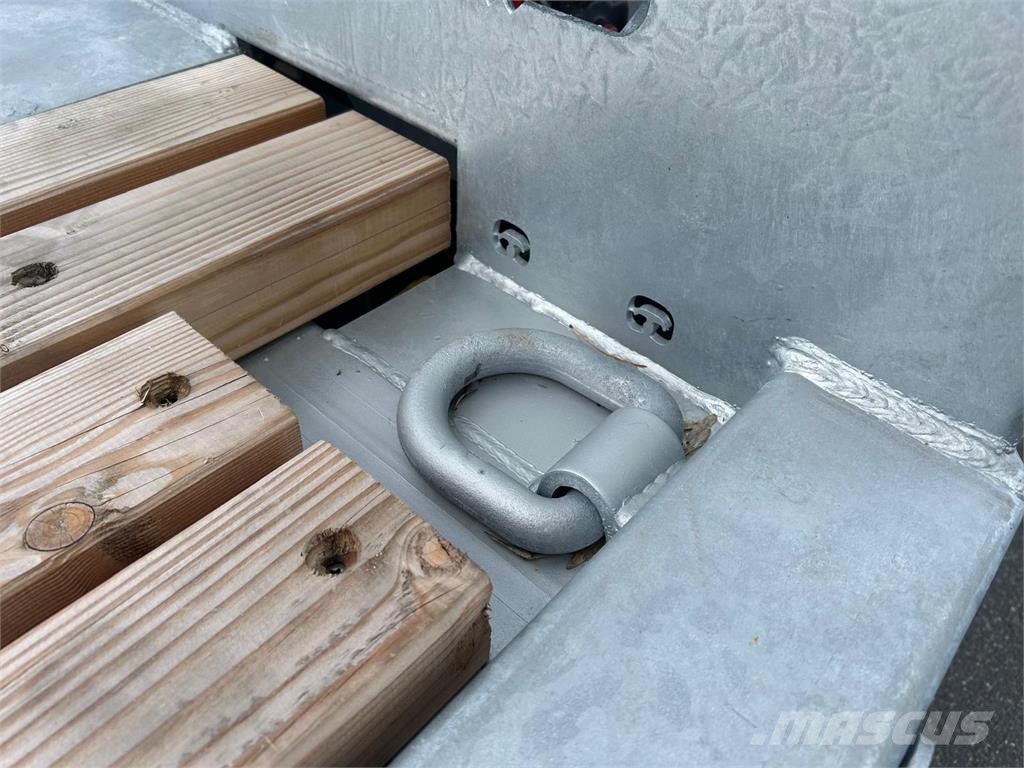 Hangler SDS-H 510-T 3-aks maskintrailer Diepladers