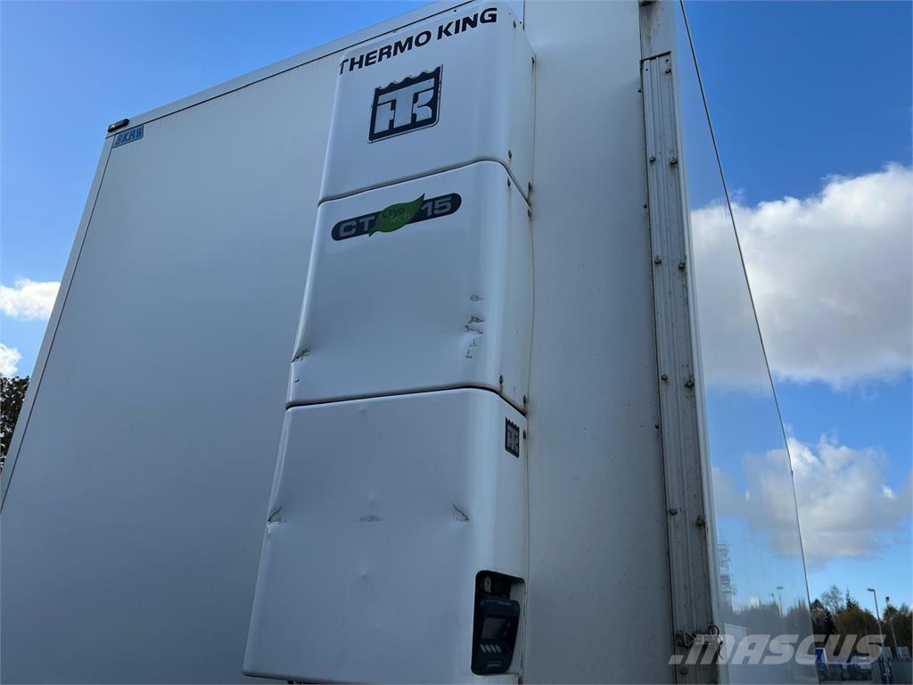 HFR 18 ton SKAB kasse + lift Remolques con temperatura controlada