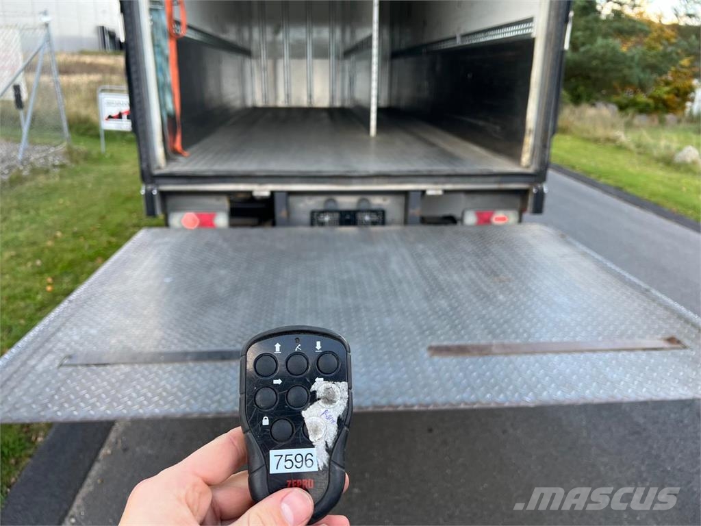 HFR 18 ton SKAB kasse + lift Remolques con temperatura controlada