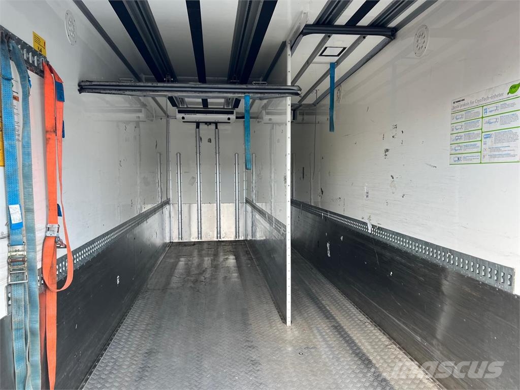 HFR 18 ton SKAB kasse + lift Remolques con temperatura controlada