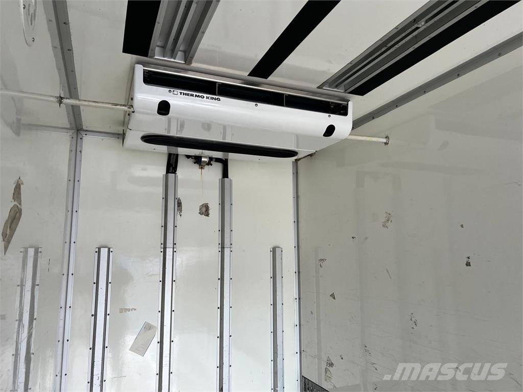 HFR 18 ton SKAB kasse + lift Remolques con temperatura controlada