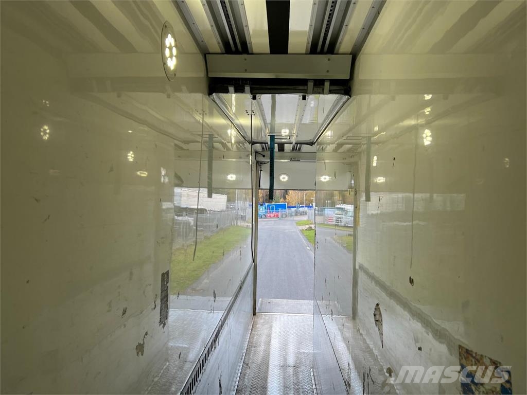 HFR 18 ton SKAB kasse + lift Remolques con temperatura controlada