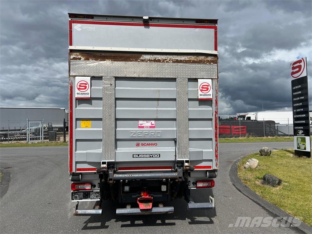 HFR 18 ton SKAB kasse + lift Remolques con temperatura controlada