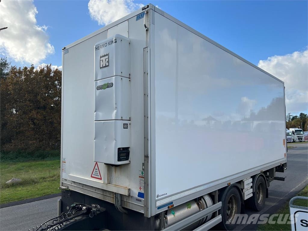 HFR 18 ton SKAB kasse + lift Remolques con temperatura controlada