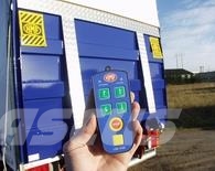 HMF 1500 kg med lodretstående liftplade Sonstige Krane