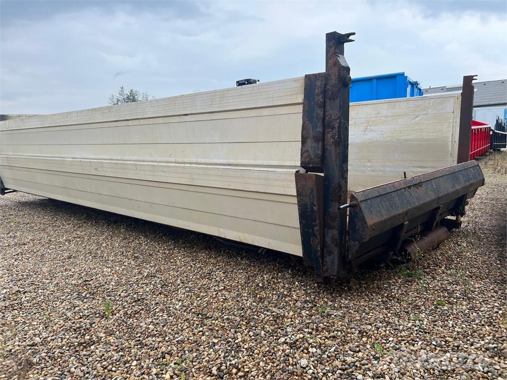 HMF 6650 mm - 2 delt - aut bagsmæk Cajas