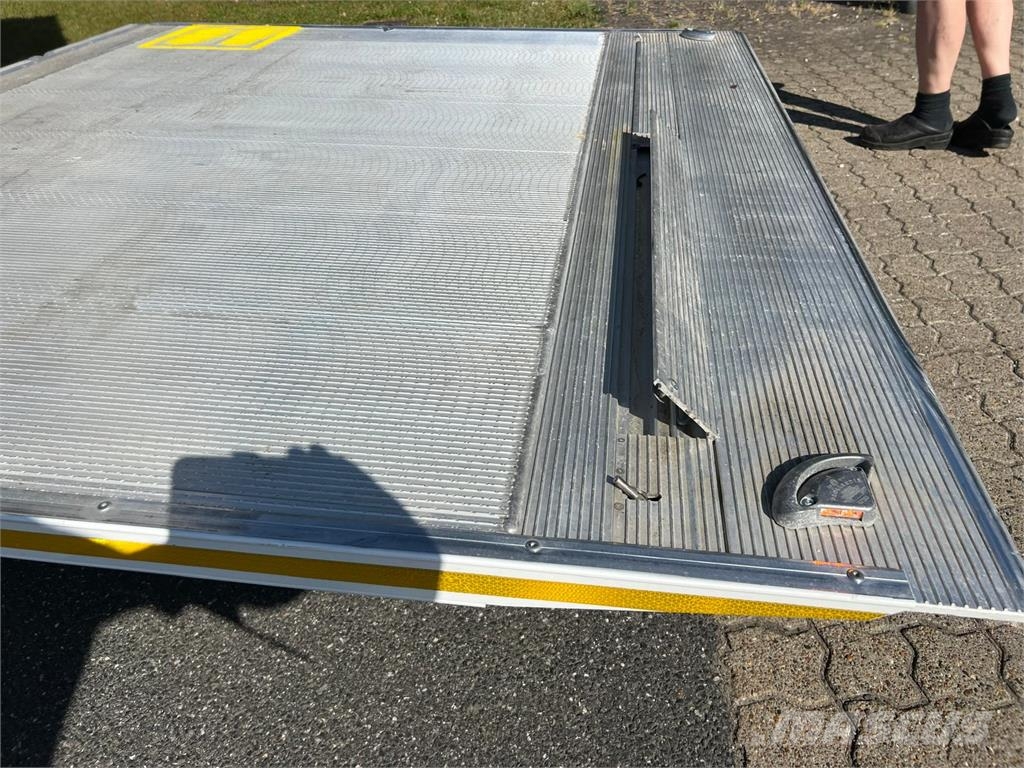 Kässbohrer 11 mtr boks 27 pallers - 2500 kg lift Semirremolques urbanos