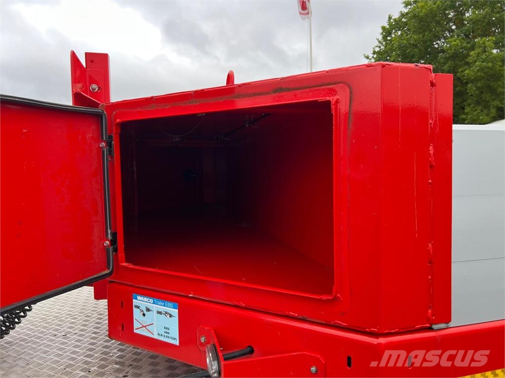 Kässbohrer LB3E 13,6 mtr + 6,2 mtr udtræk - tvangsstyret aksl نصف مقطورات مركبات النقل