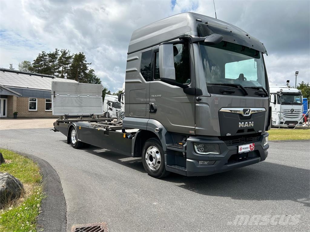 MAN TGL 8-220 4x2 BL incl. 2 stk veksellad Kontejnerski kamioni
