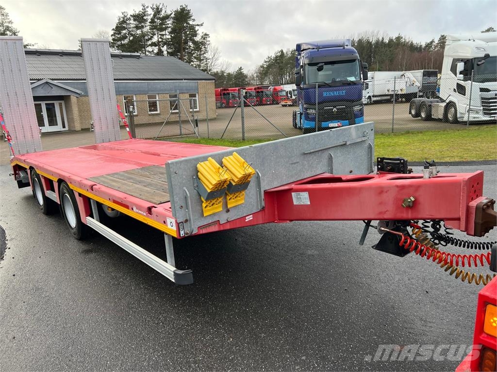 MAX Trailer MAX 300 - 7000 mm + ramper Biltransportsläp