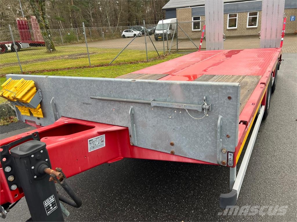 MAX Trailer MAX 300 - 7000 mm + ramper Biltransportsläp
