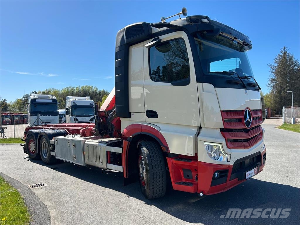 Mercedes-Benz Actros 2545 - HMF 1420K4 Lastväxlare med kabellift