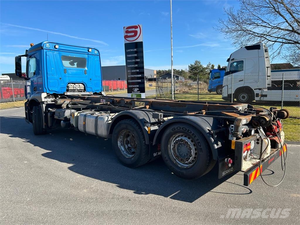 Mercedes-Benz Antos 2546 L Lastväxlare med kabellift
