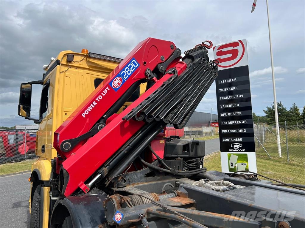 Mercedes-Benz Arocs 3248 (L8x4-4) - HMF 2820K6 Aftagelig kran Camiones con gancho