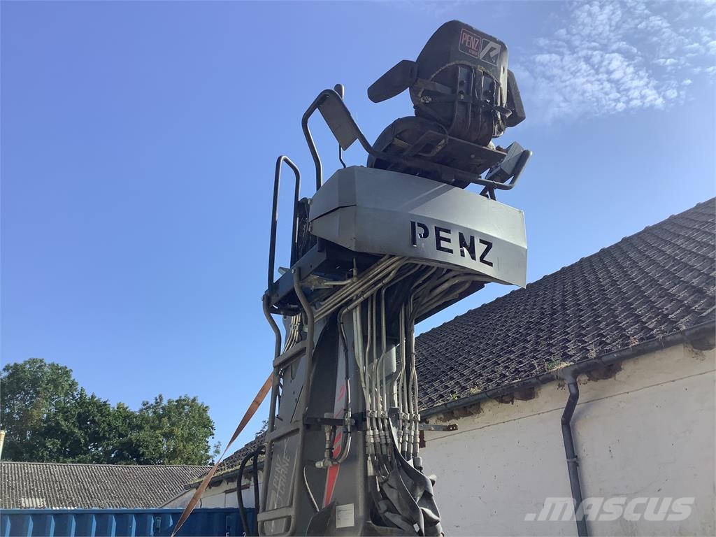 Penz 15Z9.50 kran på aftagelig konsol Gru da carico