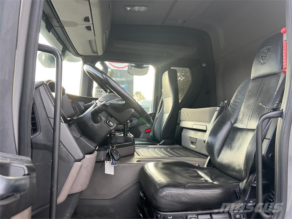 Scania G450 B 8x2*6 NB - ADR chassis Chassis met cabine