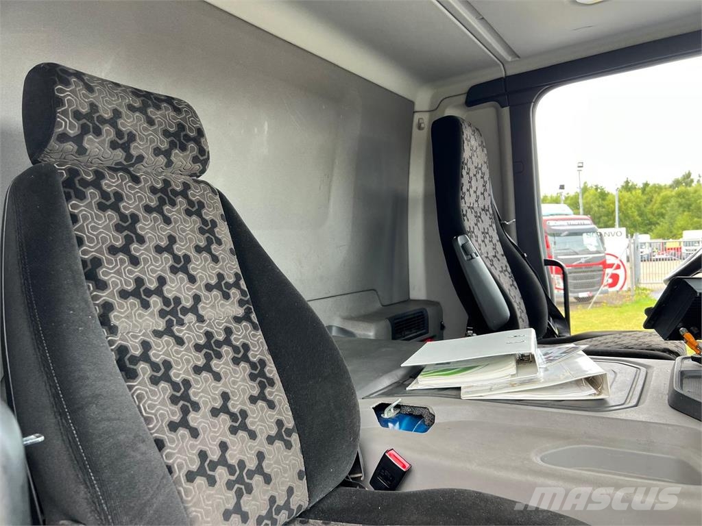 Scania P320 B 6x2*4 NB Vuilniswagens