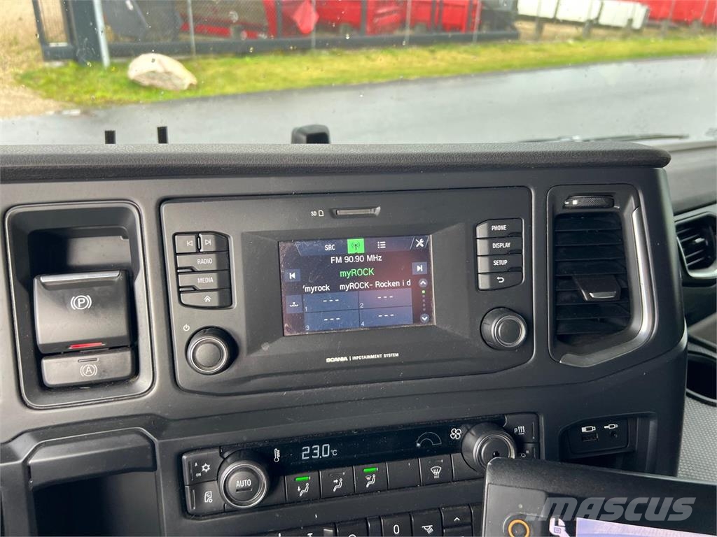 Scania P320 B 6x2*4 NB Vuilniswagens