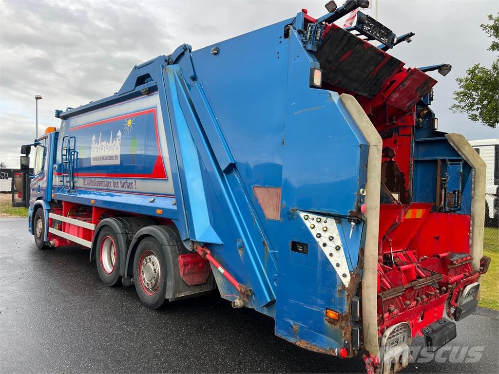 Scania P320 B 6x2*4 NB Vuilniswagens