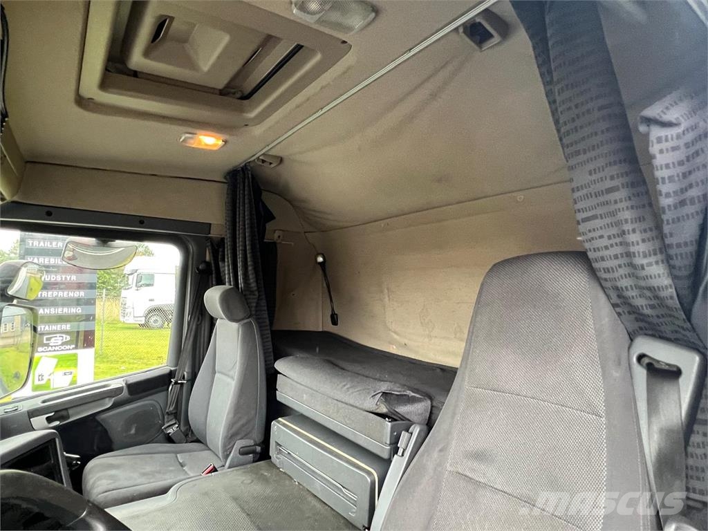 Scania P340 LA 4X2 MNA Camiones tractor