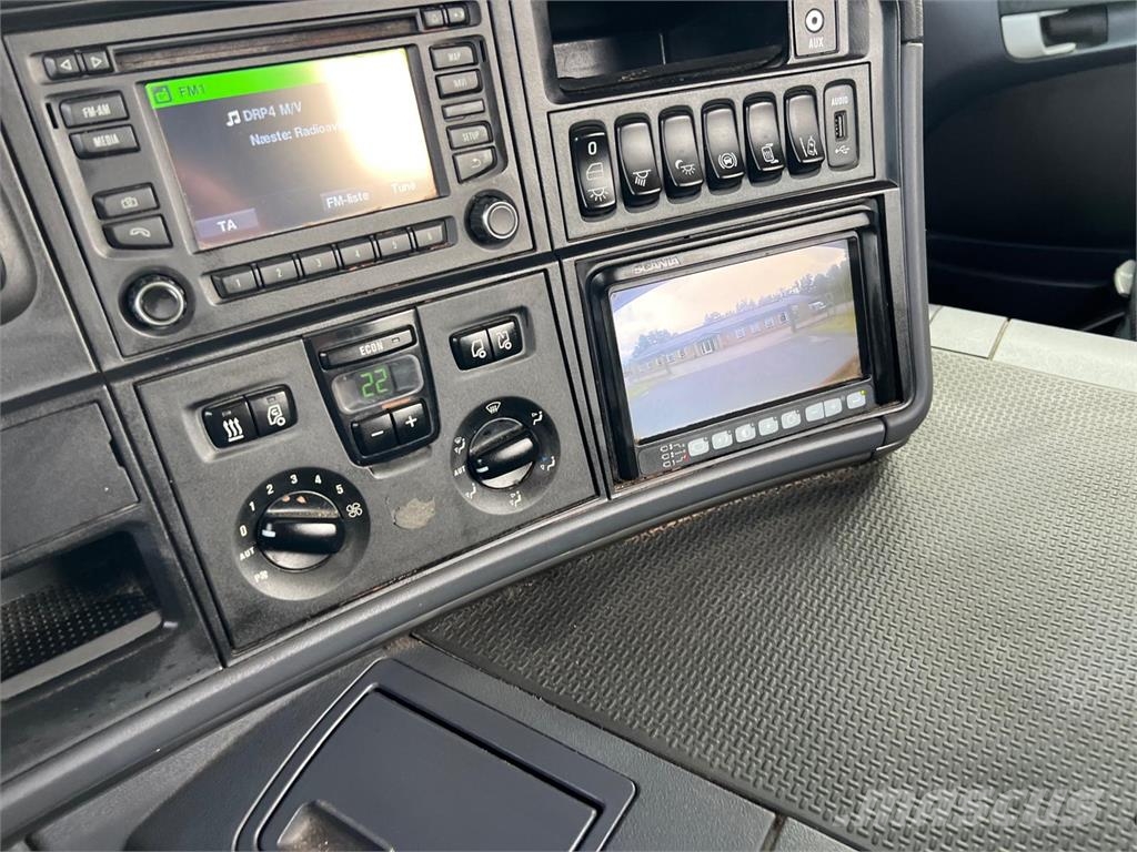 Scania P410 LB 6x2*4 HNB Camiones polibrazo
