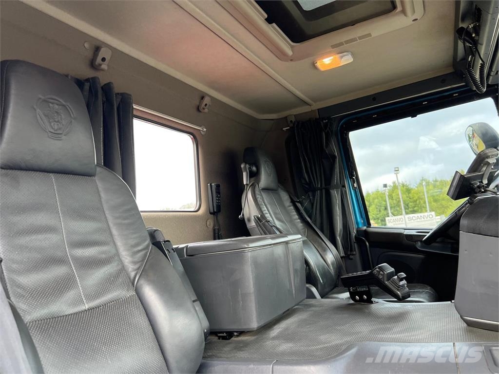 Scania P410 LB 6x2*4 HNB Camiones polibrazo