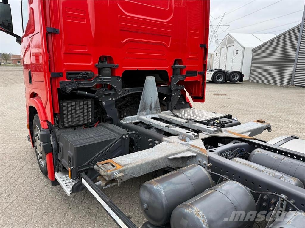 Scania R410 B 6x2*4 LB Lastbiler med containerramme / veksellad