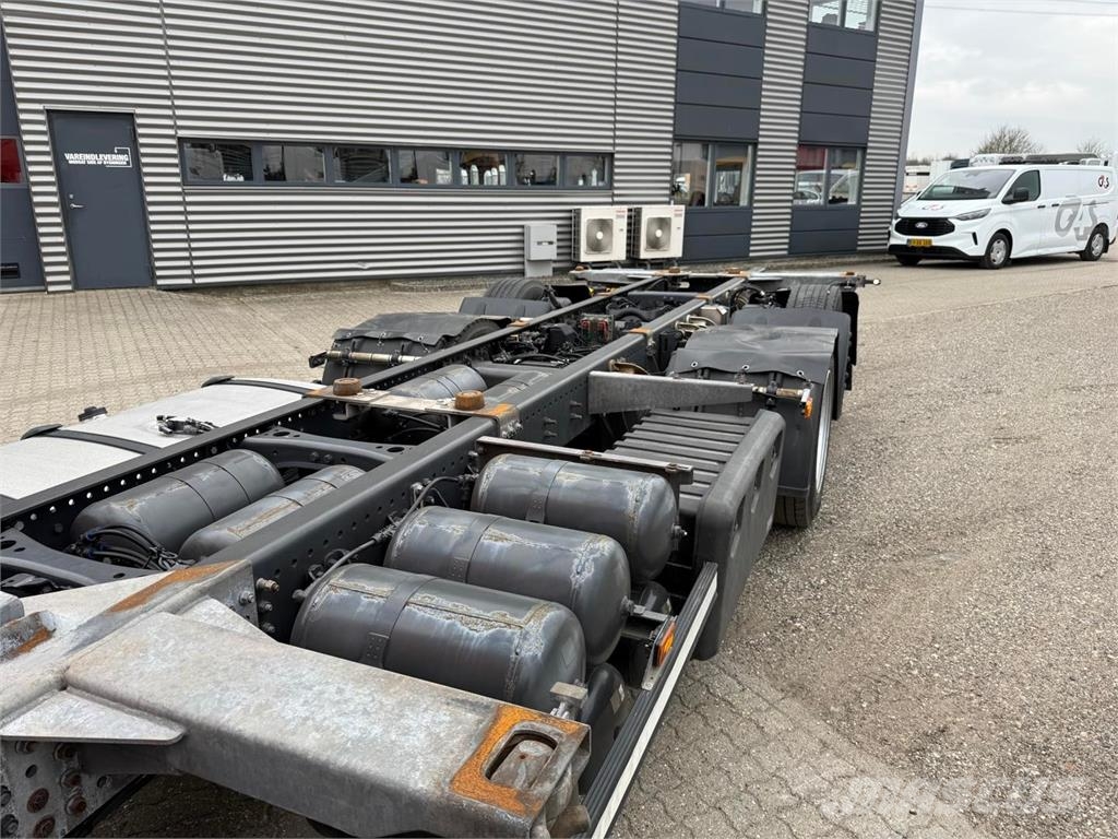 Scania R410 B 6x2*4 LB Lastbiler med containerramme / veksellad