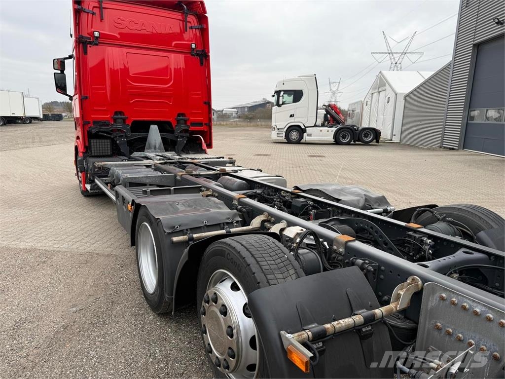 Scania R410 B 6x2*4 LB Lastbiler med containerramme / veksellad
