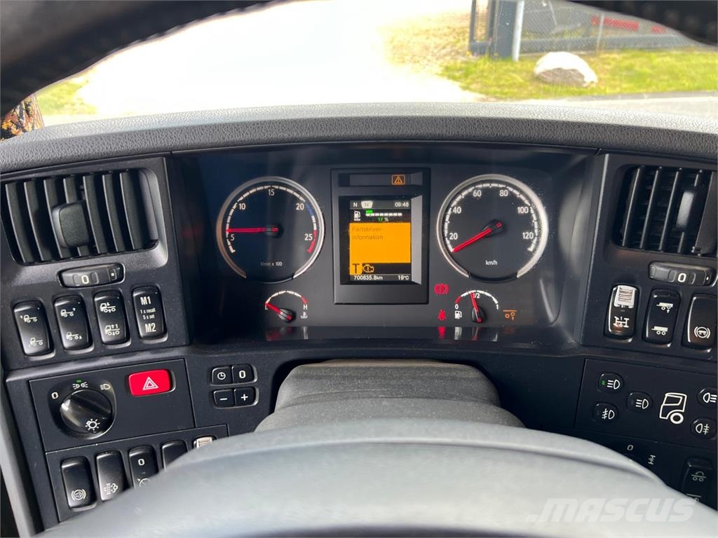 Scania R490 LB 6x2*4 HNB Camiones polibrazo