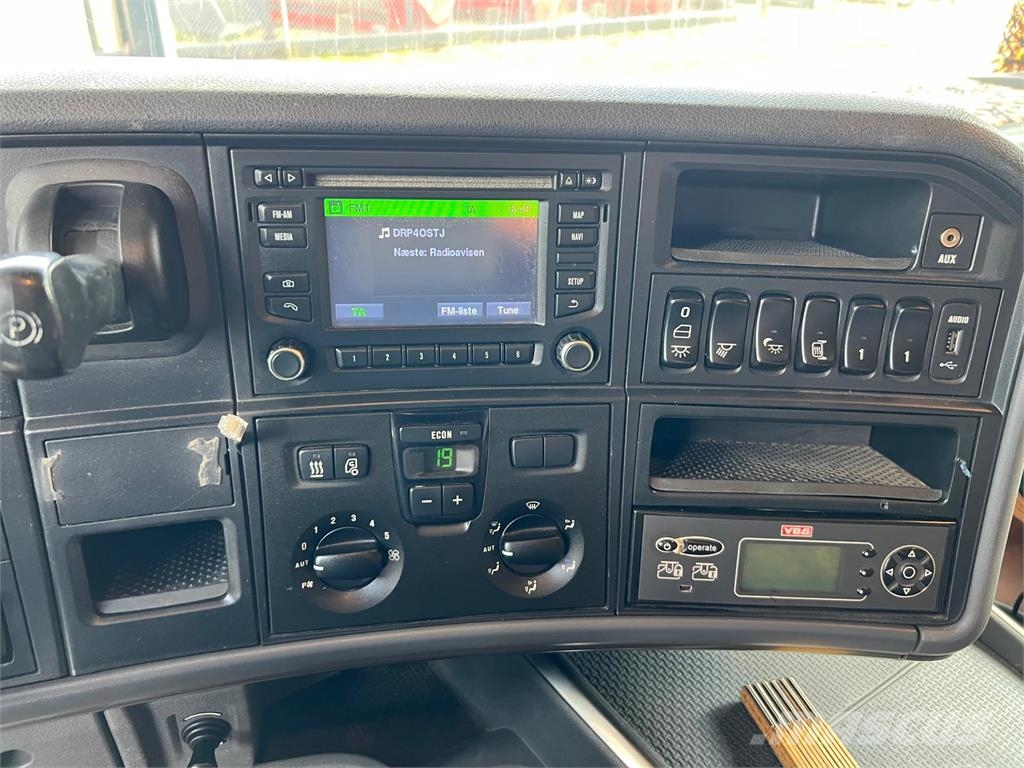 Scania R490 LB 6x2*4 HNB Camiones polibrazo