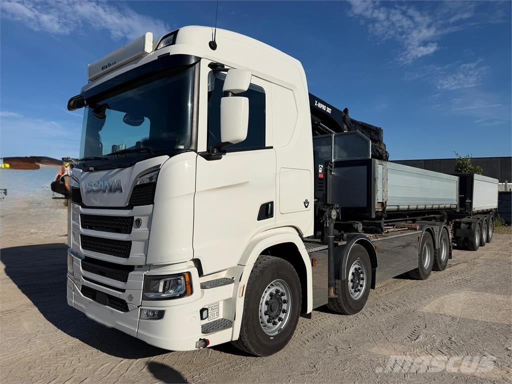 Scania R660 8x4 tandemløft Vaihtolava-autot