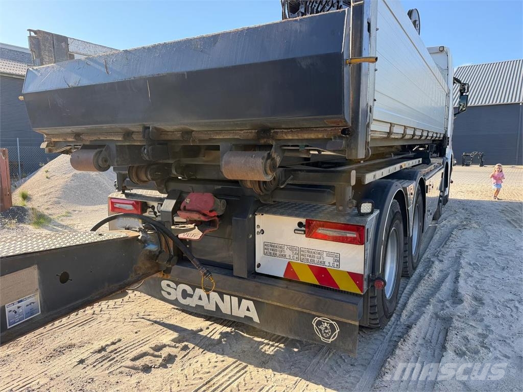 Scania R660 8x4 tandemløft Vaihtolava-autot
