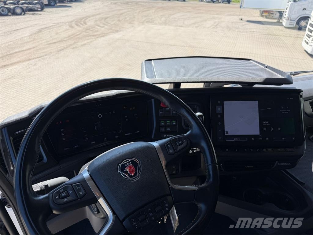 Scania S560 A 6x2 NB 2950 Trekkvogner