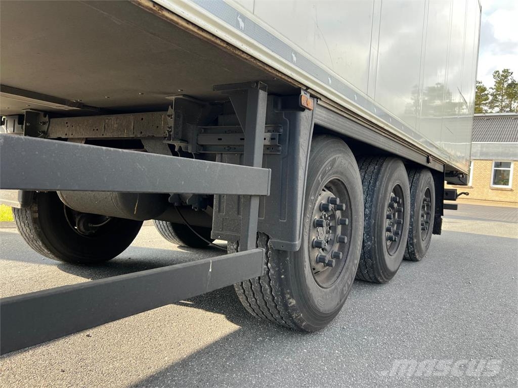 Schmitz SCB*S3B Dobbelt compartment Koel-vries opleggers