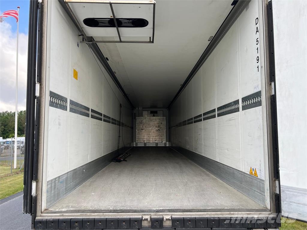 Schmitz SCB*S3B Dobbelt compartment Koel-vries opleggers