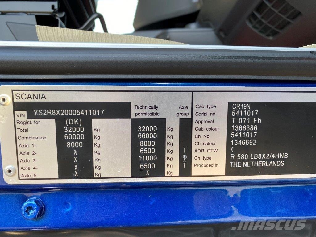 SVF tiplads ramme med cylinder fra Scania 8x2 مقطورات قلابة