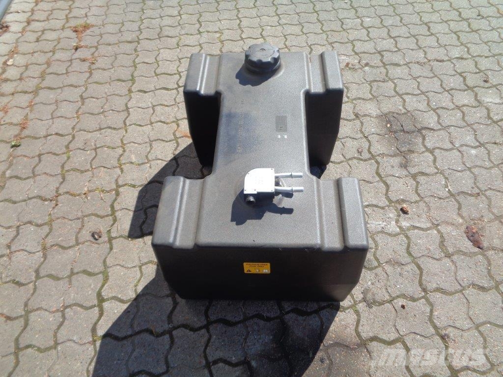 Volvo 100 L plast (H formet) Dieseltank Other components
