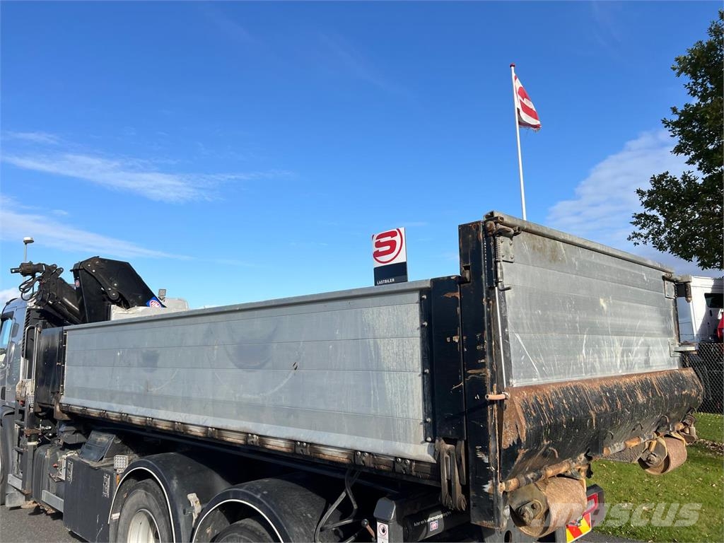 Volvo FE320 - HMF 1320K3 Kabelløft lastebiler