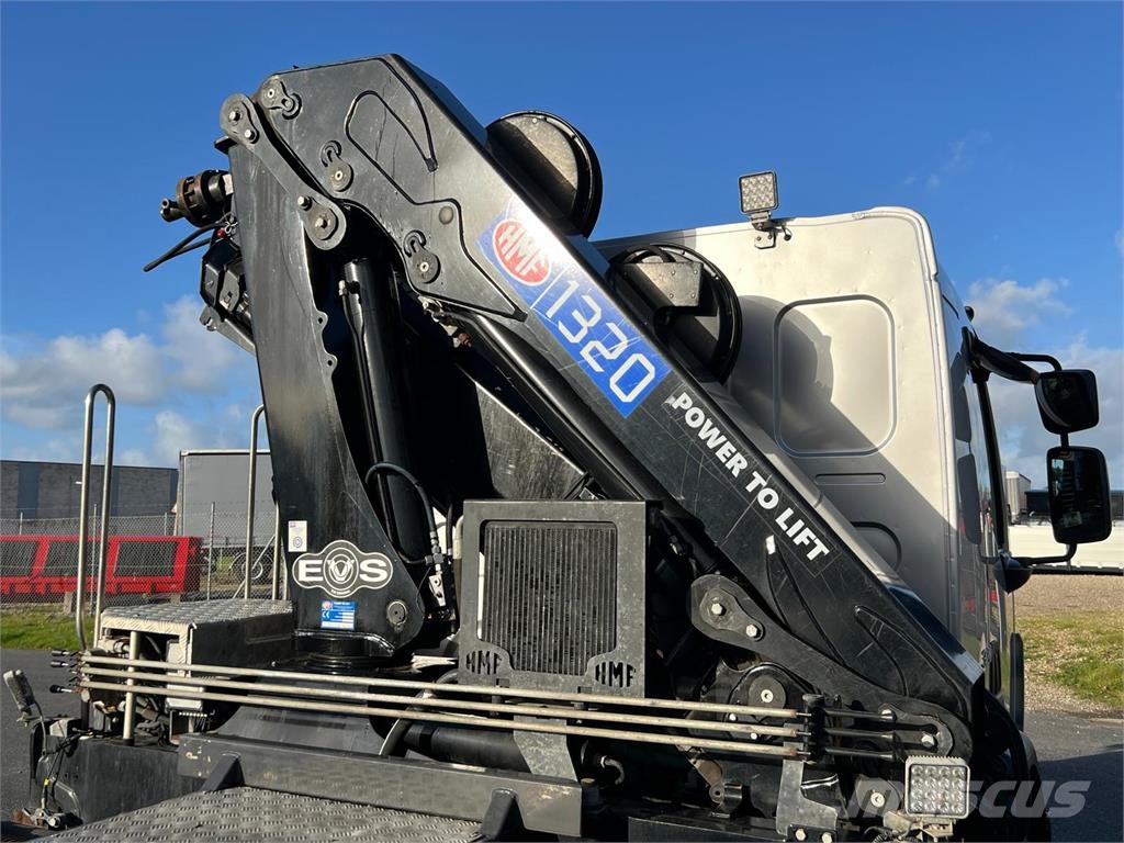 Volvo FE320 - HMF 1320K3 Demountable trucks